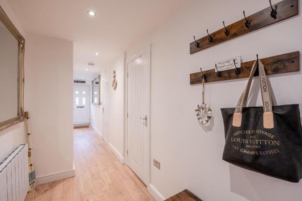 The Hideaway Luxury 5* 2 Bed Garden Apartment Scarborough Exterior photo